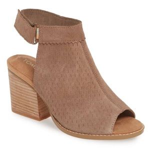 Tom's Women's Grenada Sandals in Taupe (Size 8.5)